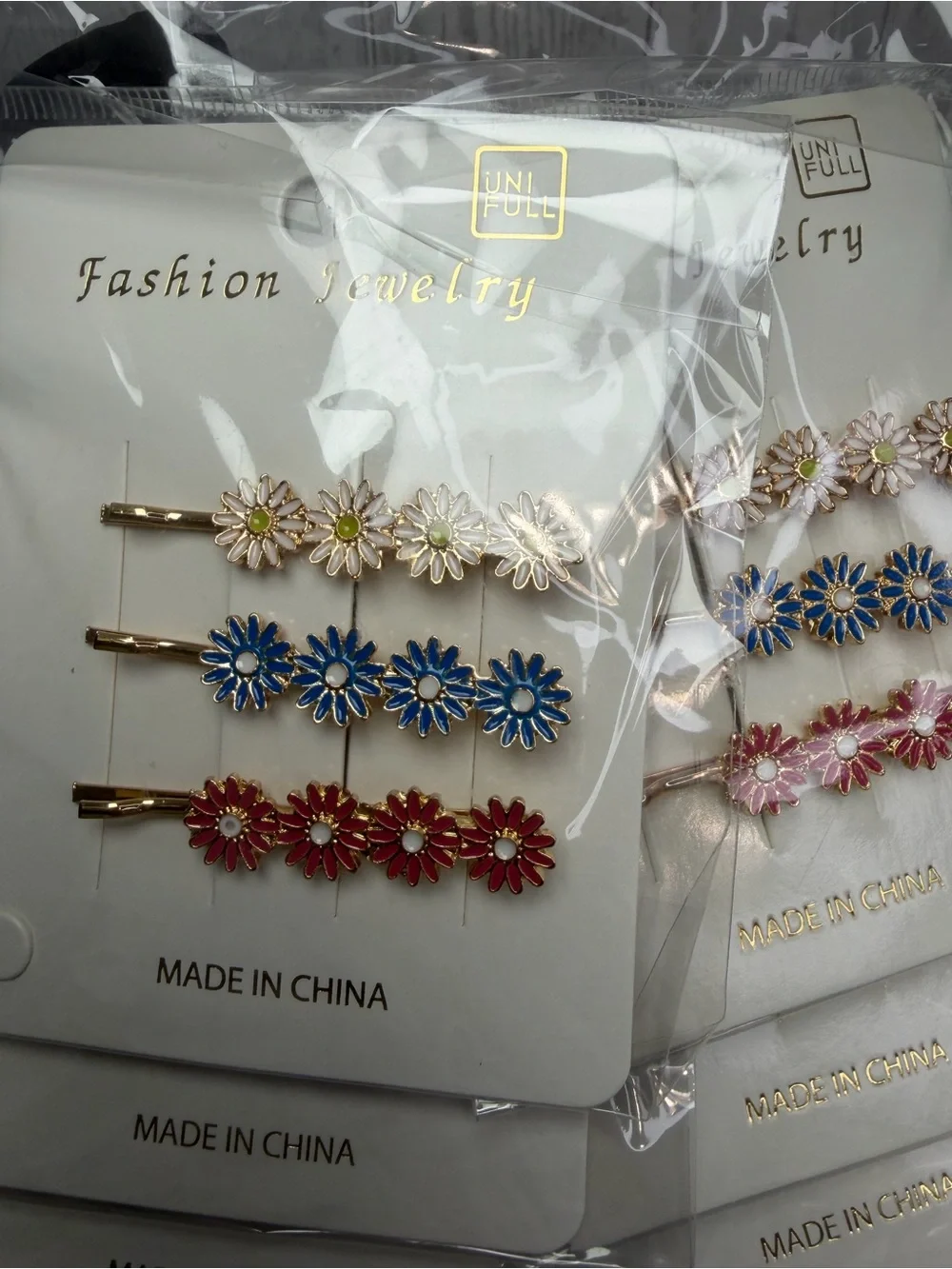 12 SETS 36 Women’s Floral Hair Clips 12-3pc Sets 36 Hair Clips In All